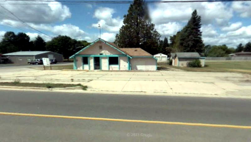 Log Haven Modern Cabins and Trailer Court - 2009 Street View (newer photo)